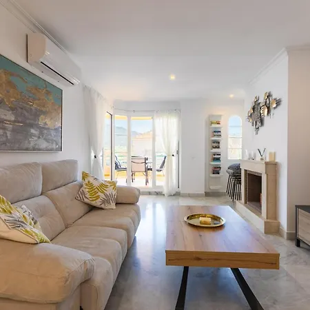 Apartman Great Views, Large Terrace & Walking Distance