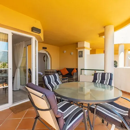 Great Views, Large Terrace & Walking Distance * Marbella