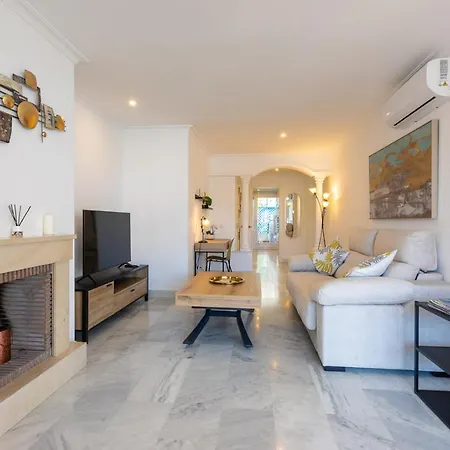 Great Views, Large Terrace & Walking Distance * Marbella