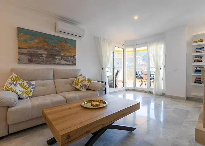 Апартаменты Great Views, Large Terrace & Walking Distance