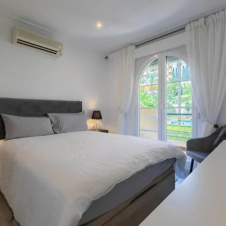 Apartamento Great Views, Large Terrace & Walking Distance *