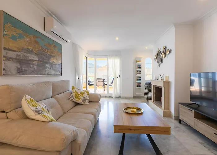 דירה Great Views, Large Terrace & Walking Distance