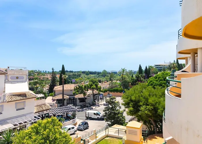 Great Views, Large Terrace & Walking Distance מארבלה