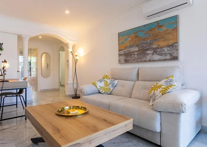 Apartament Great Views, Large Terrace & Walking Distance Marbella