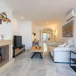 Great Views, Large Terrace & Walking Distance * Marbella