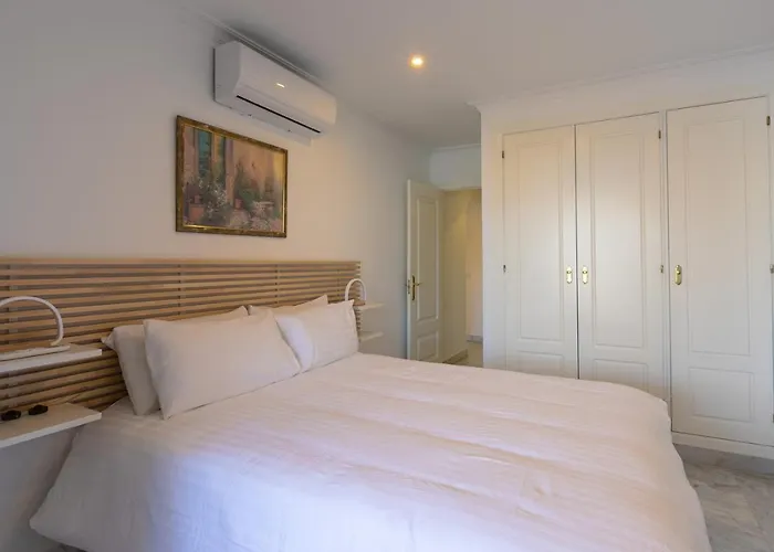 Great Views, Large Terrace & Walking Distance * Marbella